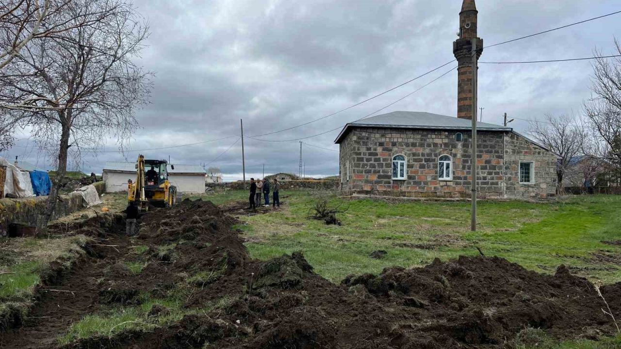 Akyaka’da örnek dayanışma: Minik Asya’dan büyük destek