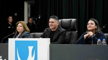 Aliağa meclisinde encümen ve komisyon üyeleri belirlendi