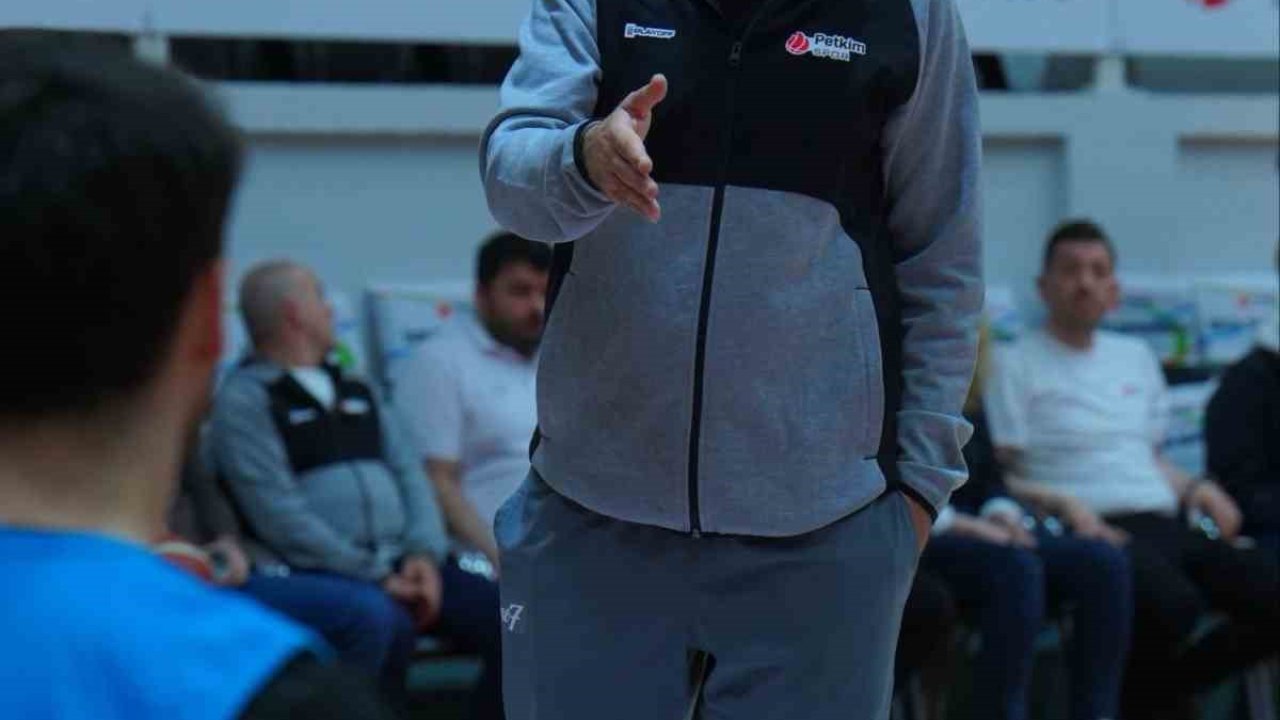 Aliağa Petkimspor’da yardımcı antrenörler de değişti