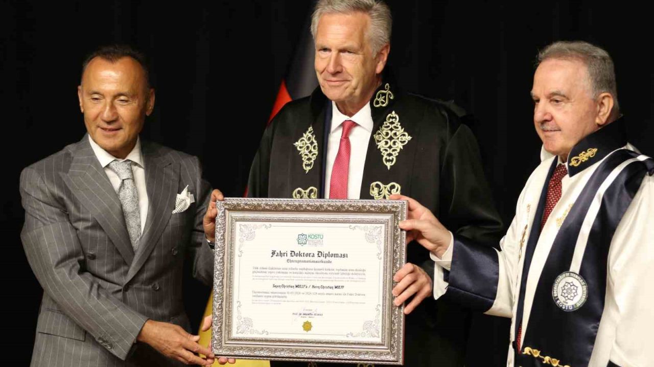 Almanya’nın 10. Cumhurbaşkanı Wulff’a Kocaeli’de fahri doktora