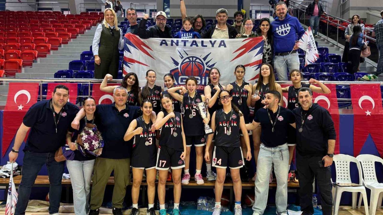 Antalya Gelişim Spor Kulübü, U14 Kızlar Türkiye Şampiyonası’nda ikinci oldu