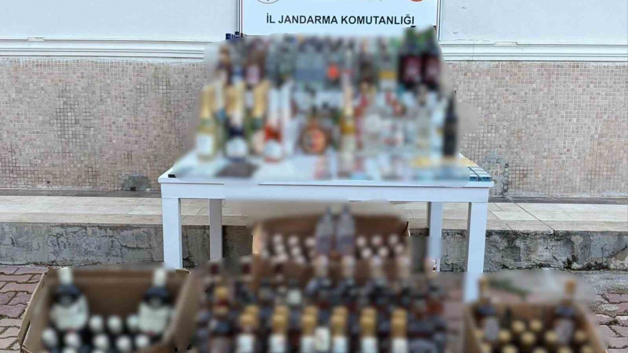 Antalya’da bin 150 litre kaçak alkol ele geçirildi