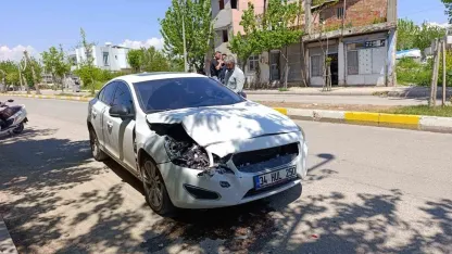 Aracın önünü keserek sürücüyü darp ettiler