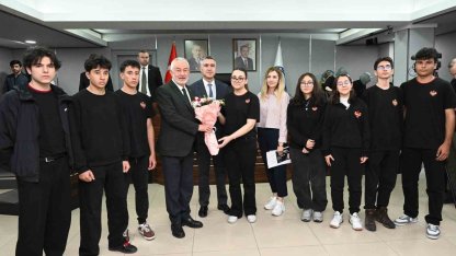 Aslı Derbent Özkan Lisesi öğrencileri Belediye Meclisi’ne konuk oldu