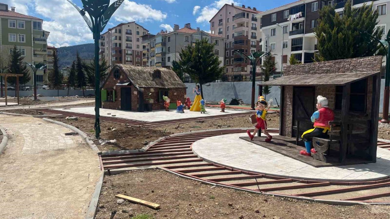 Atıl alandan masal dünyasına Tomurcuk Masal Parkı