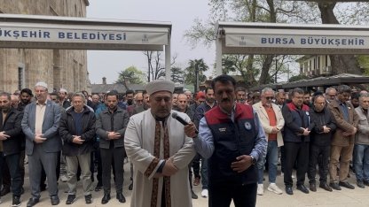 Ayla öğretmen ve 8 öğrenci için Bursa’da gıyabi cenaze namazı kılındı