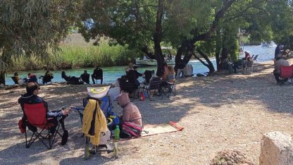 Azmak Nehri’nde tekne yoğunluğu