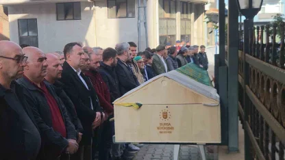 Baba ve oğlu son yolculuğuna uğurlandı