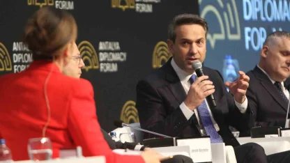 Bakan Bayraktar: "Türkiye enerji piyasalarında geçmişte yaşanan çok yönlü sarsıntılar nedeniyle önemli bir direnç kazandı"