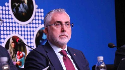 Bakan Işıkhan, gençleri heyecanlandıran müjdeleri ardı ardına verdi