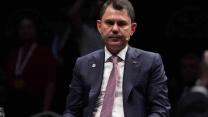 Bakan Kurum: "Fosil yakıtlardan uzaklaşmak zorundayız"