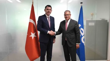 Bakan Kurum’dan Fransa’da COP31 diplomasisi