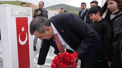 Bakan Tekin: "İçişleri Bakanlığımız, bütün okullarımızda çocuklarımızın güvenli bir biçimde eğitimlerine devam etmesi için çalışmalarını devam ettiriyor"