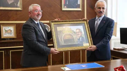 Bakan Uraloğlu, Çorum’da ziyaretlerde bulundu