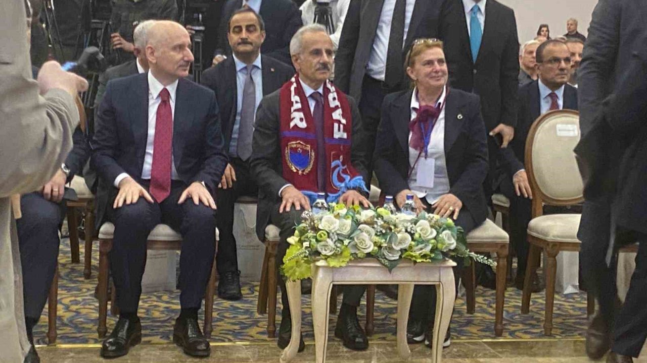 Bakan Uraloğlu: "Trabzon ile Samsun arasını 2 saate düşüreceğiz"