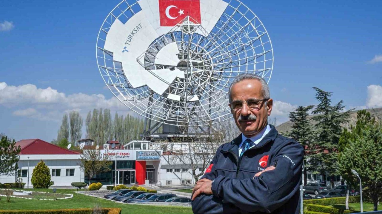 Bakan Uraloğlu: "TÜRKSAT 6A ile ülkemizi haberleşme uydusu tasarlayıp üretebilen dünyadaki 11 ülke arasına taşıdık"