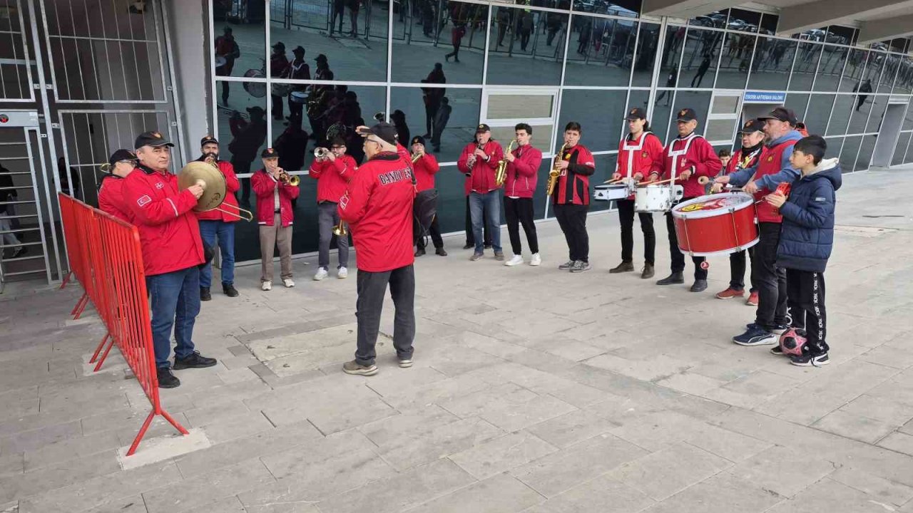 Bando EsEs’in kurucuları, Espana Cani’nin doğuş hikayesini anlattı
