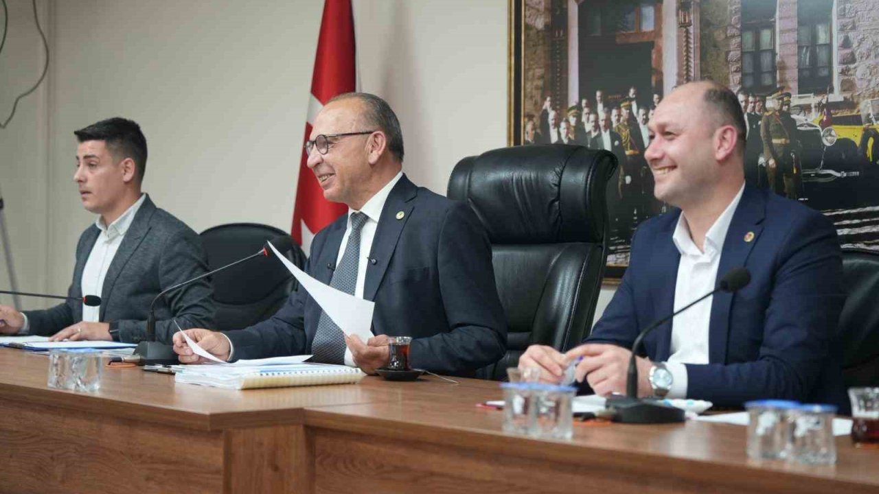 Başkan Akın: "Turgutlu’nun önünü açıyoruz"