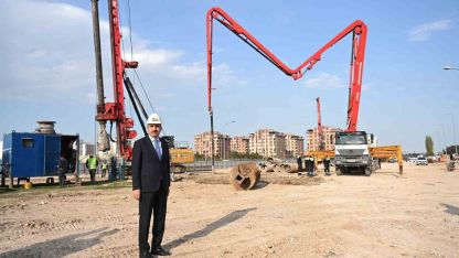 Başkan Altay: "Otogar kavşağında kara yolunu ve raylı sistemi üste alacak bir köprülü kavşak çalışması yürütüyoruz"