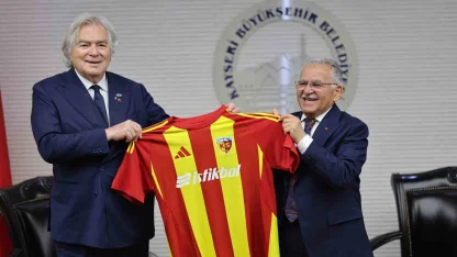 Başkan Büyükkılıç, ACES heyetini ağırladı