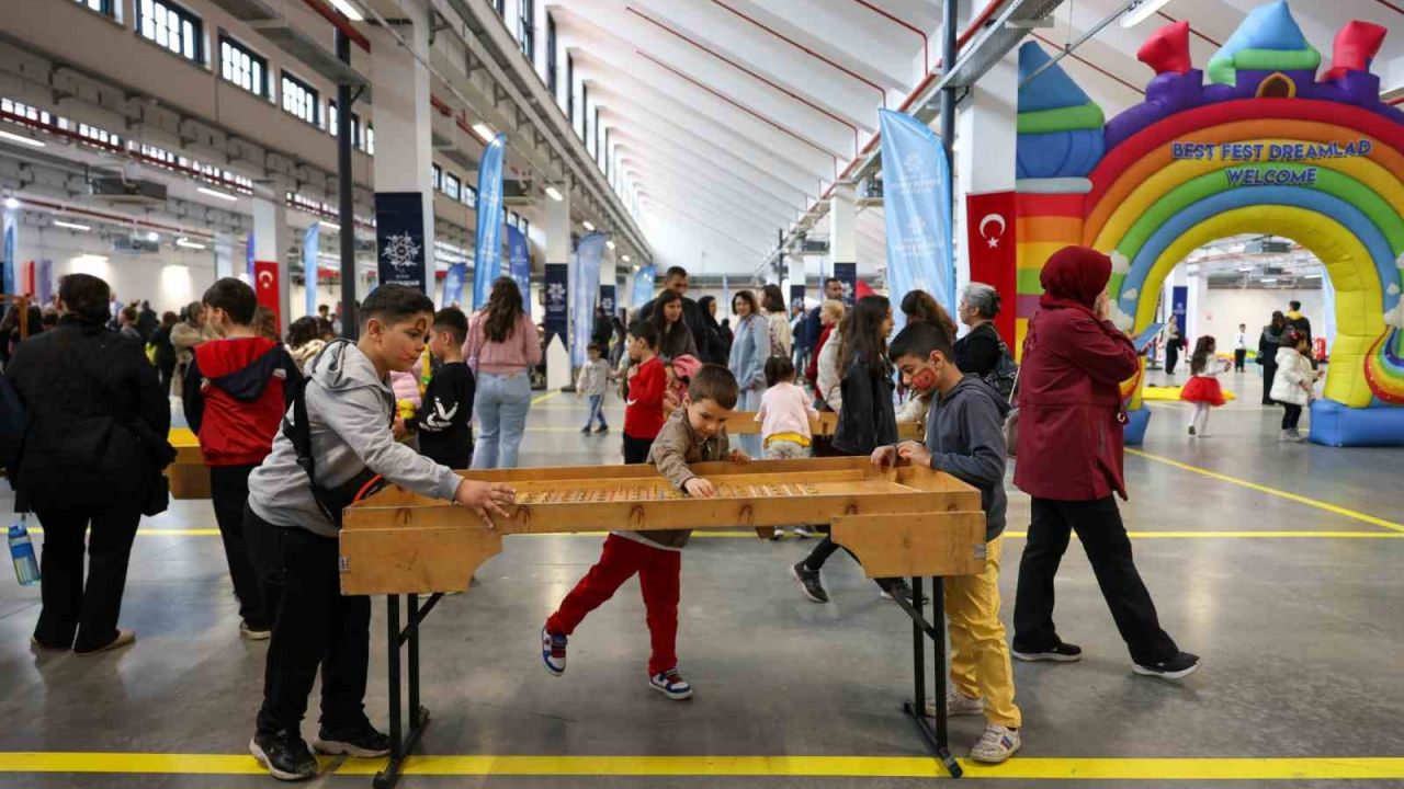 Başkan Çerçioğlu’ndan çocuklara 23 Nisan hediyesi