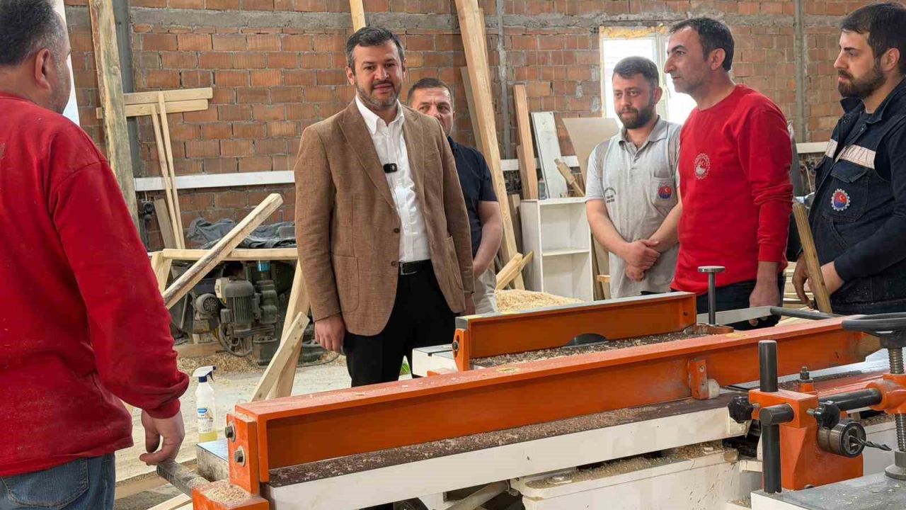Başkan Çetinkaya’dan üretim hamlesi: Belediye marangozhanesinin kapasitesi 3 kat arttı