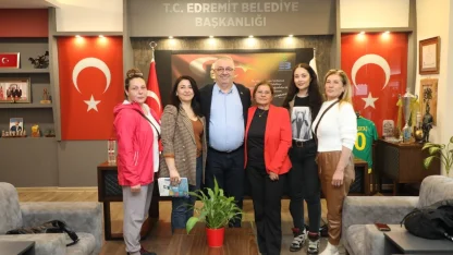 Başkan Mehmet Ertaş hayvanseverlerle bir araya geldi