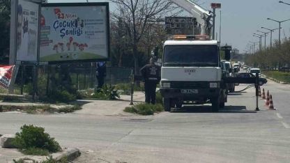 Başkan Tunç’tan Büyükşehir’e ’billboard’ tepkisi: "Bu zararı kim karşılayacak?"