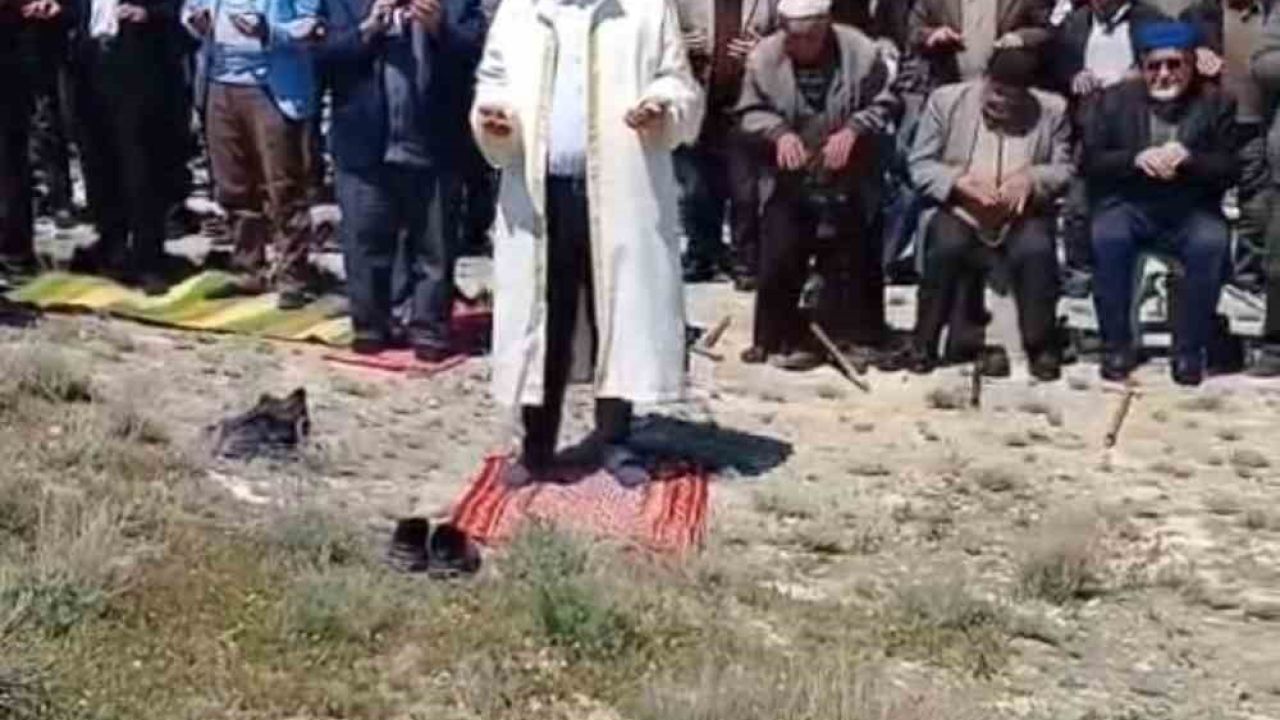 Başkentte vatandaşlardan yağmur duası