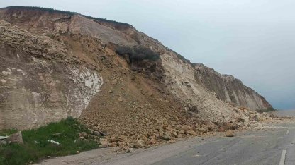 Batman’da heyelan: Üniversitenin yolu ulaşıma kapandı