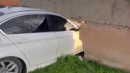 Batman’da otomobil ihata duvarına çarptı: 1 yaralı