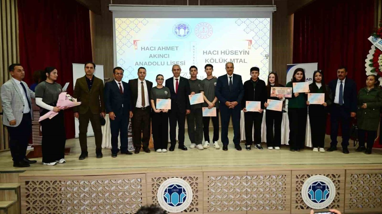 Battalgazi’de liseler arası münazara yarışması tamamlandı