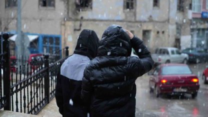 Bayburt kent merkezinde ve yüksek kesimlerde kar yağışı etkili oldu