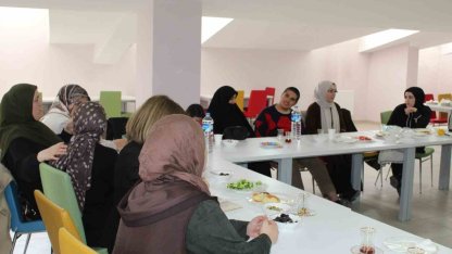 Bayburt’ta annelere otizmli çocukların ergenlik süreci anlatıldı