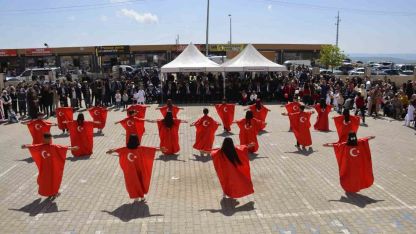 Besni’de 23 Nisan coşkusu