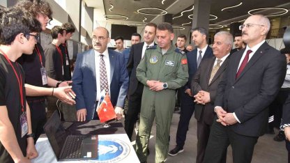 Bilimin kalbi Balıkesir’de attı: Bilim Fuarı yoğun katılımla açıldı