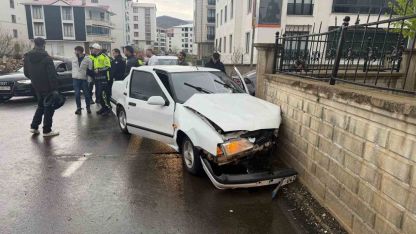 Bingöl’de trafik kazası: 2 yaralı