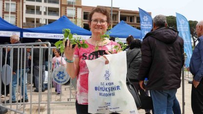 Binlerce fide Kuşadası ve İncirliova’da vatandaşlarla buluştu