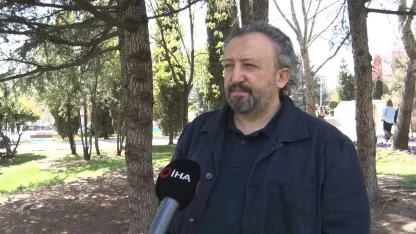Bir Adam Yaratmak filminin yönetmeni Çeri: "Günümüz insanı çok fazla bir şekilde kendine zarar verecek iç çatışmaları yaşıyor"