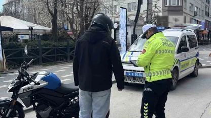 Bolu’da trafik polisleri denetimleri sıkılaştırdı