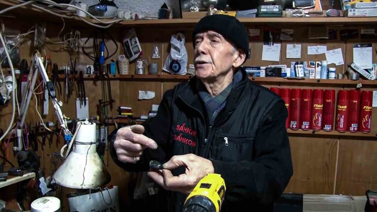 Bolulu altın ustası, 69 yıldır 20 metrekarede altına hayat veriyor