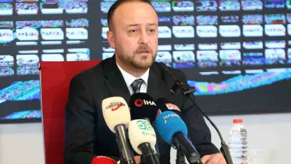 Burak Özçoban: "Kongrede aday değilim"