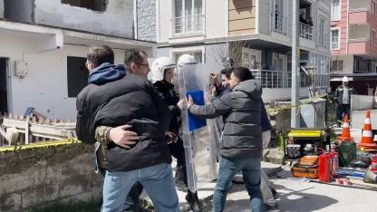 Burdur’da 5.7 büyüklüğündeki deprem tatbikatında gerçeği aratmayan görüntüler