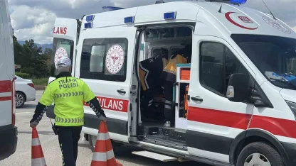 Burdur’da otomobil ile motosiklet çarpıştı: 2 yaralı