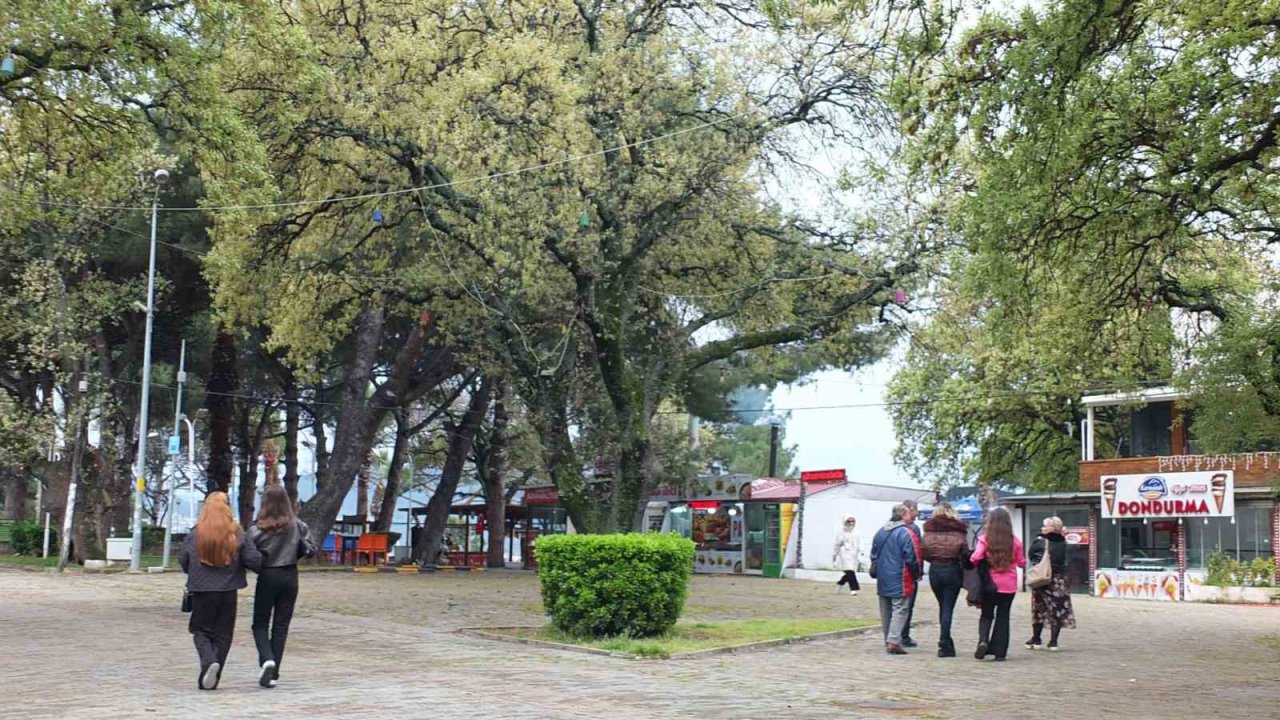 Burhaniye Ören’de sezon açıldı