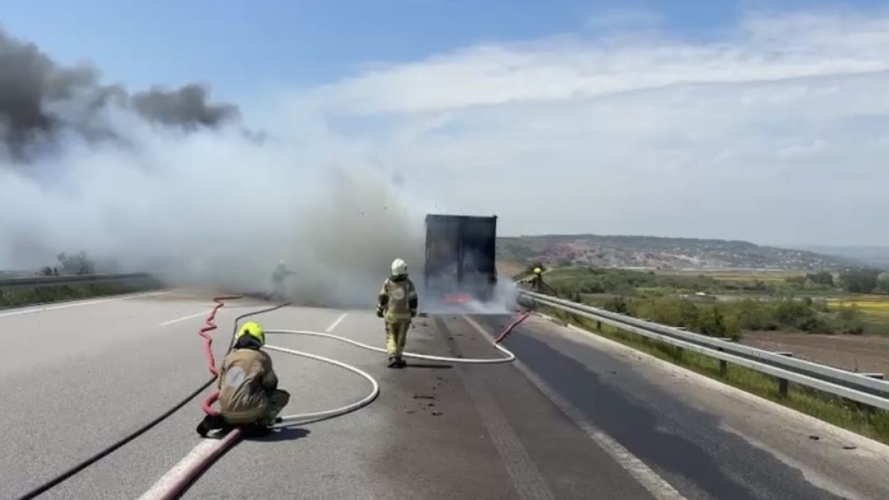 Bursa gişelerde yanan tır küle döndü