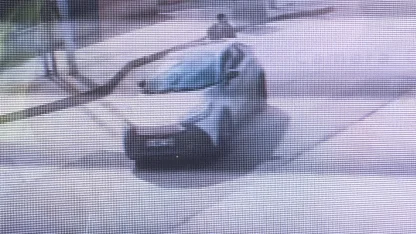 Bursa’da cip ile motosiklet çarpıştı, 2 kişi yaralandı: Kaza anı kamerada