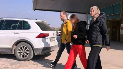 Bursa’da genç kızların bıçaklı kavgası: 1 tutuklama