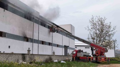 Bursa’da mobilya fabrikasında korkutan yangın