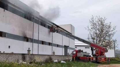Bursa’da mobilya fabrikasında korkutan yangın